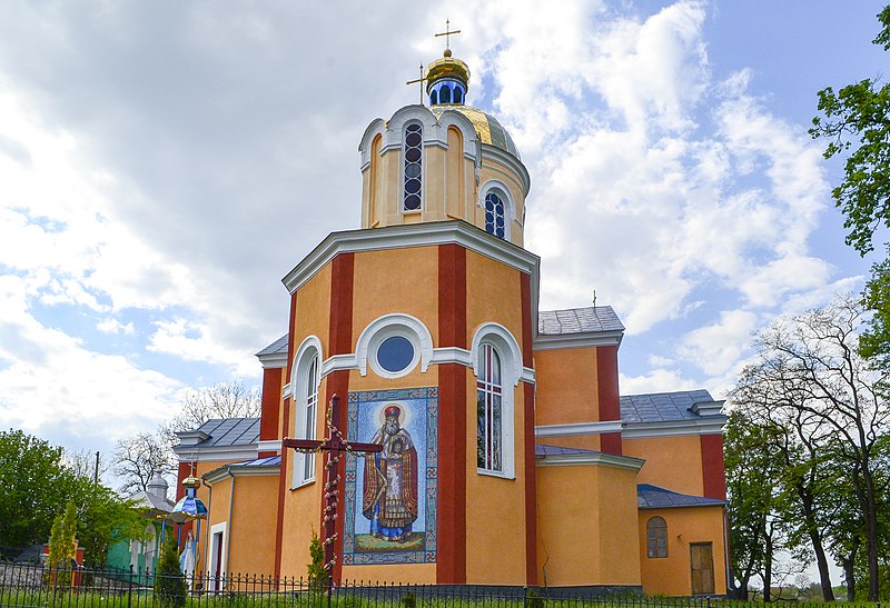800px Церква Св. Миколая 3