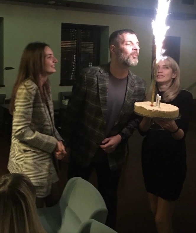 852852852.jpg