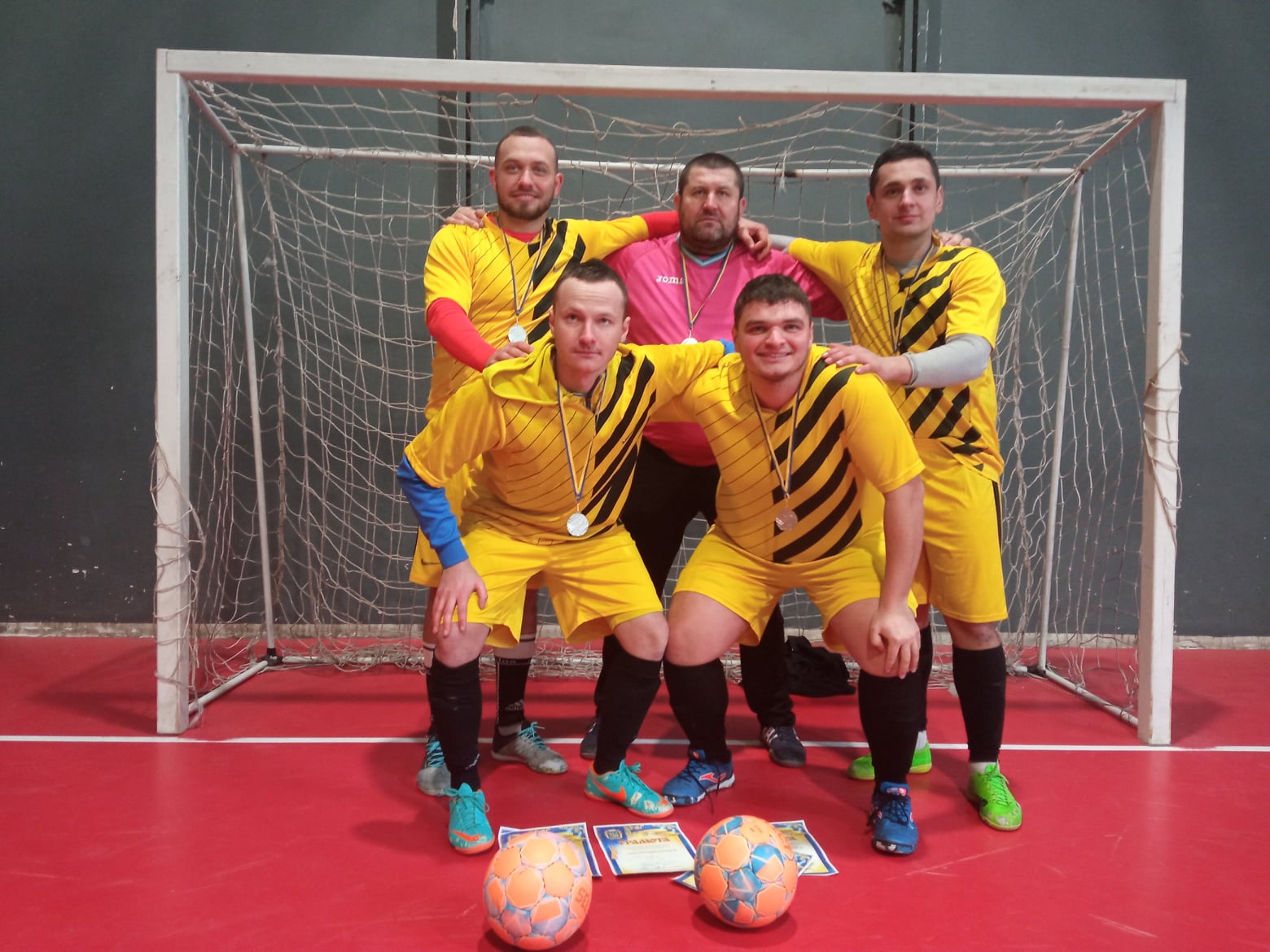 futsal_inva0.jpg