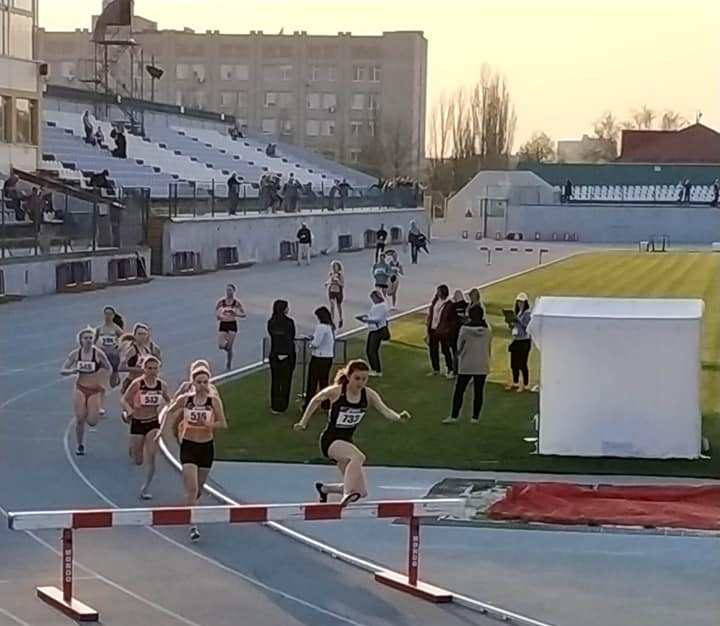 58586725_675952406160935_7410475863155671040_n.jpg