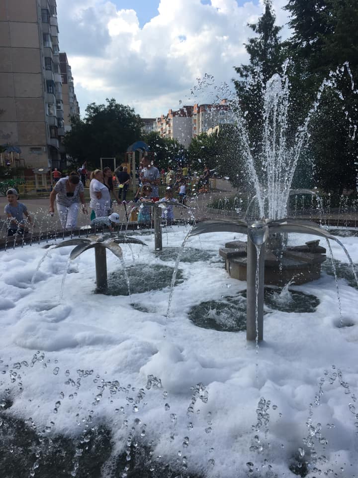 65311081_2398400270212770_3108560461121978368_n.jpg