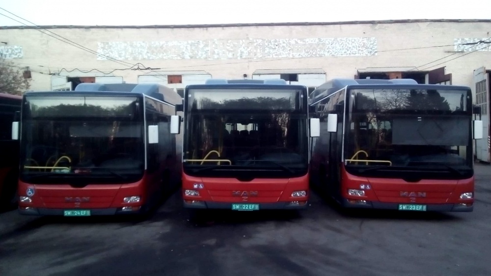 do ternopolya pribulo shche 3 nizkopidlogovih avtobusi