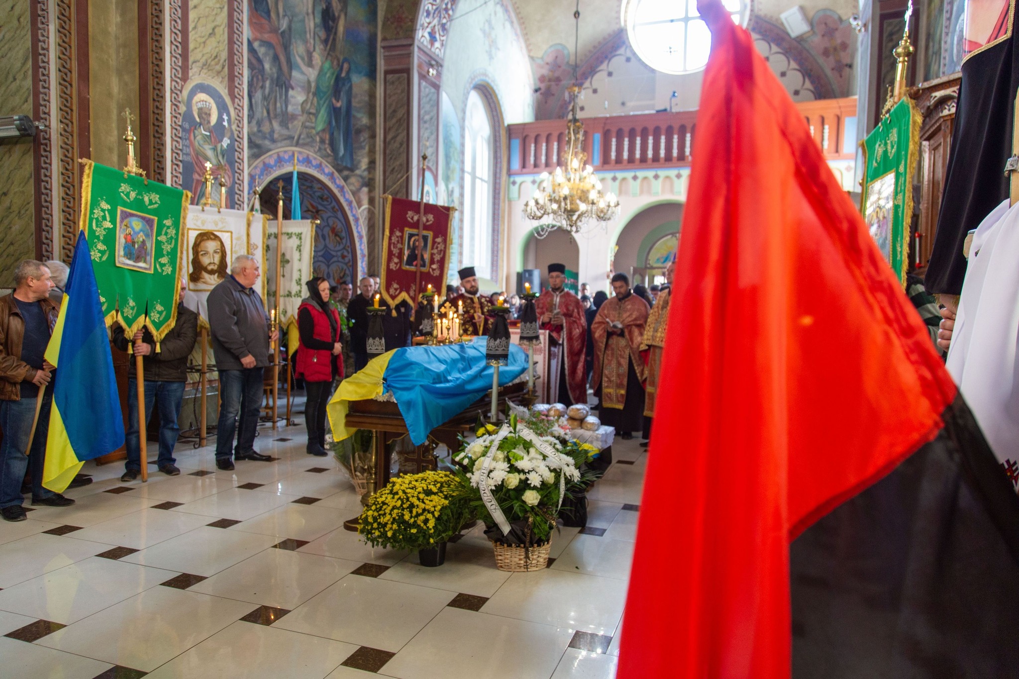 bahmach112.jpg