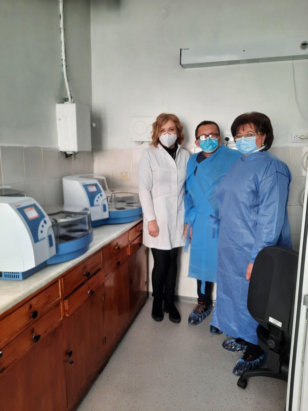 labcentr3.jpg