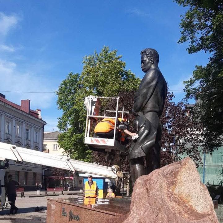 pribirannya-pamyatnikiv-07_05_26---4.jpg